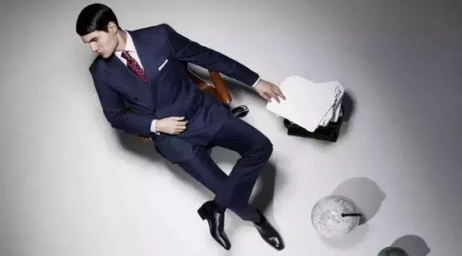 同样是穿西服，为什么别人耀眼而你……